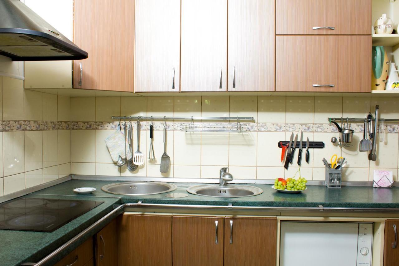 Клуб B55 Hostel Dnjepropetovsk Buitenkant foto