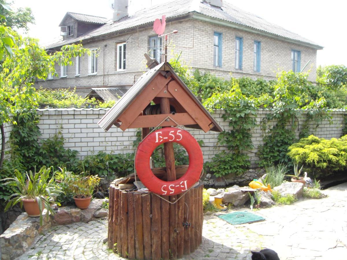 Клуб B55 Hostel Dnjepropetovsk Buitenkant foto